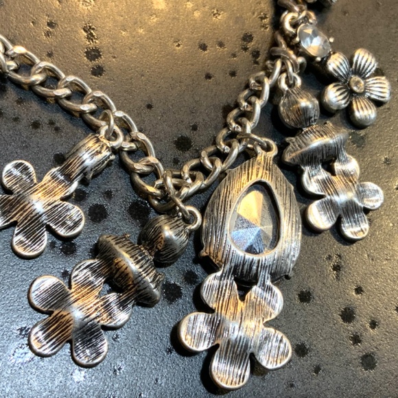 Vintage Silver Floral Jeweled STATEMENT NECKLACE NWOT ⭐️CRYSTAL EARRINGS - Picture 7 of 15